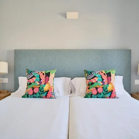 Weforyou Ola Puerto Marina Apartment